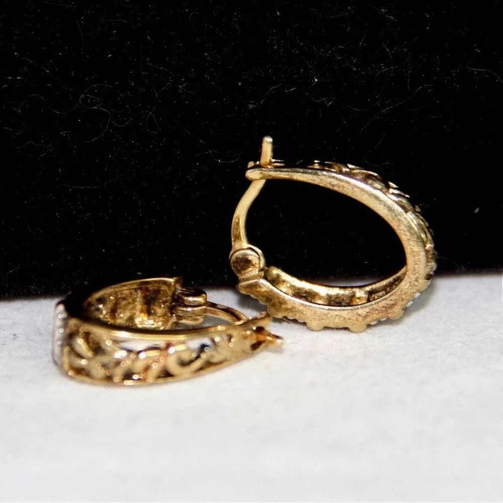 925 Sterling Silver 14k Gold Tone Filigree Pave CZ Huggie Hoop Earrings China - Picture 5 of 8